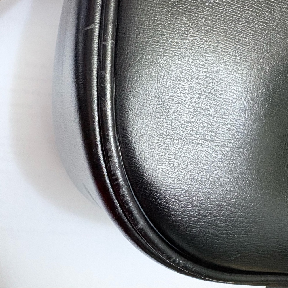 VTG Liz Claiborne Saddle Like Black Leather Crossbody bag Sz Small - Picture 8 of 13